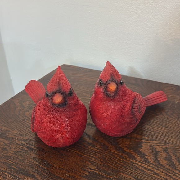 NWT- Set of 2- Red Cardinal Bird Figurine Decorations 4.25"H x 6.25"W - Picture 16 of 17